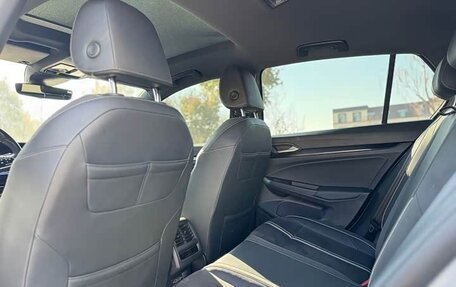 Volkswagen Golf VIII, 2021 год, 2 420 000 рублей, 8 фотография