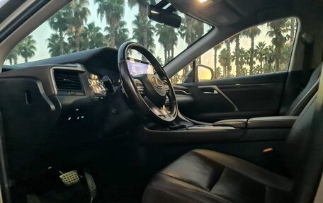 Lexus RX IV рестайлинг, 2020 год, 4 800 000 рублей, 3 фотография