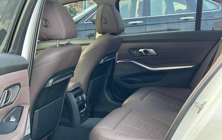 BMW 3 серия, 2021 год, 2 990 000 рублей, 15 фотография