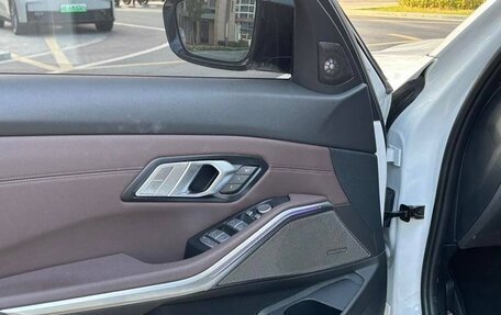 BMW 3 серия, 2021 год, 2 990 000 рублей, 14 фотография