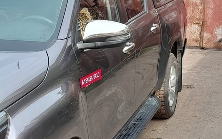 Toyota Hilux VIII, 2020 год, 4 300 000 рублей, 3 фотография