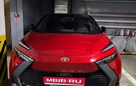 Toyota C-HR, 2023 год, 5 350 000 рублей, 2 фотография