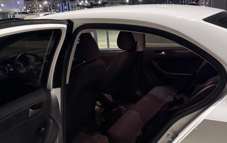 Volkswagen Jetta VI, 2014 год, 1 050 000 рублей, 13 фотография