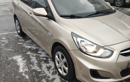 Hyundai Solaris II рестайлинг, 2013 год, 700 000 рублей, 5 фотография
