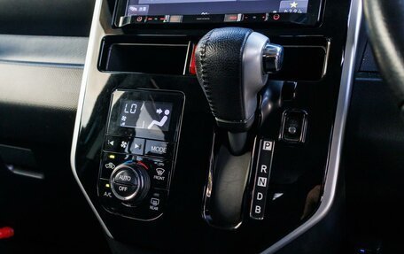 Toyota Roomy I, 2019 год, 1 329 000 рублей, 23 фотография