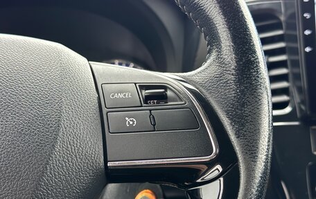 Mitsubishi Outlander III рестайлинг 3, 2018 год, 1 670 000 рублей, 15 фотография