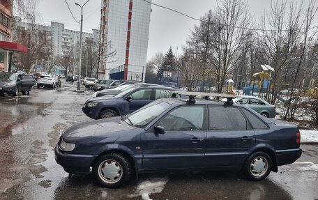 Volkswagen Passat B4, 1993 год, 240 000 рублей, 2 фотография