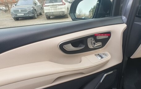 Mercedes-Benz V-Класс, 2018 год, 5 500 000 рублей, 14 фотография