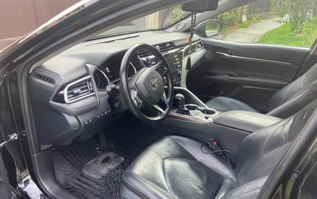 Toyota Camry, 2018 год, 2 350 000 рублей, 5 фотография