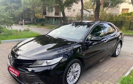 Toyota Camry, 2018 год, 2 350 000 рублей, 2 фотография