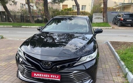 Toyota Camry, 2018 год, 2 350 000 рублей, 3 фотография