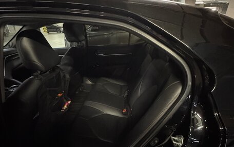 Toyota Camry, 2019 год, 3 050 000 рублей, 10 фотография