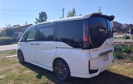 Honda Stepwgn IV, 2016 год, 1 990 000 рублей, 2 фотография