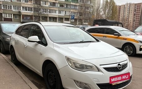 Opel Astra J, 2012 год, 580 000 рублей, 2 фотография