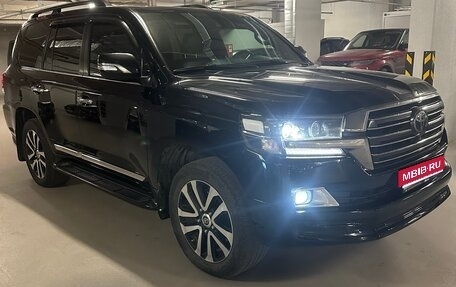 Toyota Land Cruiser 200, 2018 год, 6 000 000 рублей, 1 фотография