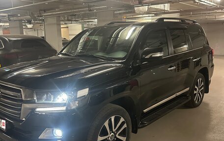 Toyota Land Cruiser 200, 2018 год, 6 000 000 рублей, 3 фотография