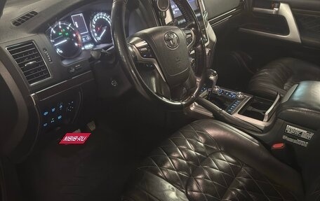 Toyota Land Cruiser 200, 2018 год, 6 000 000 рублей, 11 фотография