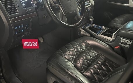 Toyota Land Cruiser 200, 2018 год, 6 000 000 рублей, 12 фотография