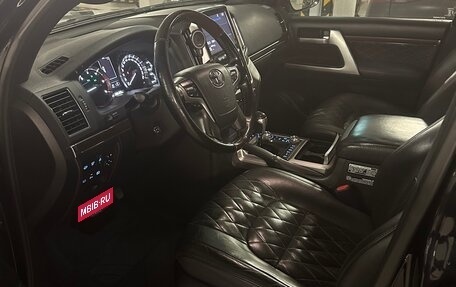 Toyota Land Cruiser 200, 2018 год, 6 000 000 рублей, 7 фотография