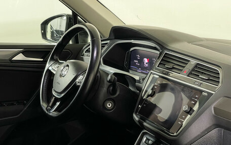 Volkswagen Tiguan II, 2019 год, 2 097 000 рублей, 9 фотография