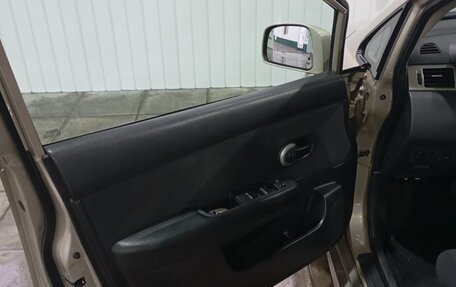 Nissan Tiida, 2013 год, 890 000 рублей, 11 фотография