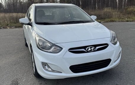 Hyundai Solaris II рестайлинг, 2011 год, 600 000 рублей, 3 фотография