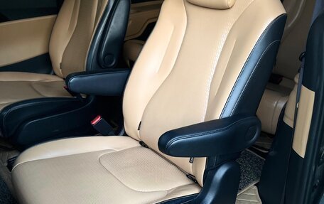 KIA Carnival, 2020 год, 2 220 000 рублей, 11 фотография