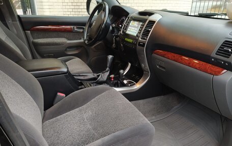 Toyota Land Cruiser Prado 120 рестайлинг, 2007 год, 1 711 000 рублей, 8 фотография