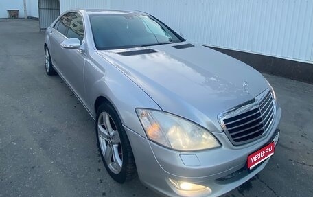 Mercedes-Benz S-Класс, 2005 год, 1 400 000 рублей, 1 фотография