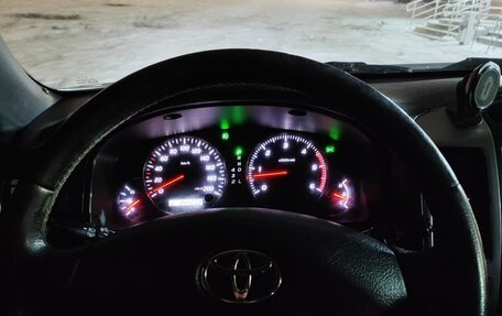 Toyota Land Cruiser Prado 120 рестайлинг, 2004 год, 1 450 000 рублей, 5 фотография