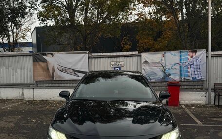 Toyota Camry, 2020 год, 3 200 000 рублей, 2 фотография