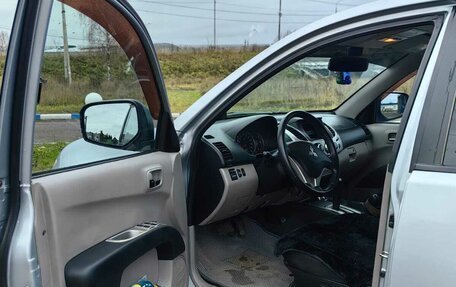 Mitsubishi L200 IV рестайлинг, 2012 год, 1 550 000 рублей, 4 фотография