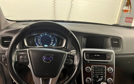 Volvo V60 Cross Country II, 2015 год, 1 850 000 рублей, 7 фотография