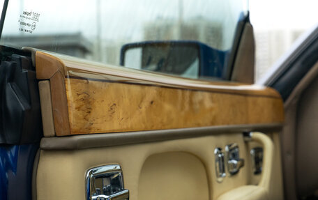 Bentley Azure II, 1997 год, 14 000 000 рублей, 30 фотография