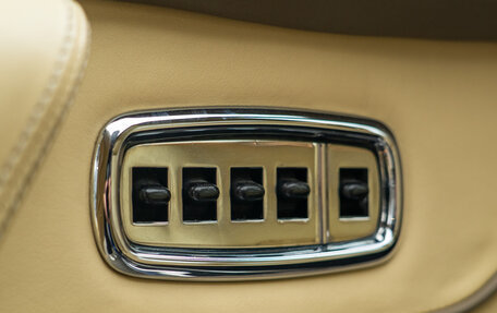 Bentley Azure II, 1997 год, 14 000 000 рублей, 37 фотография