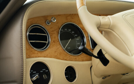 Bentley Azure II, 1997 год, 14 000 000 рублей, 32 фотография