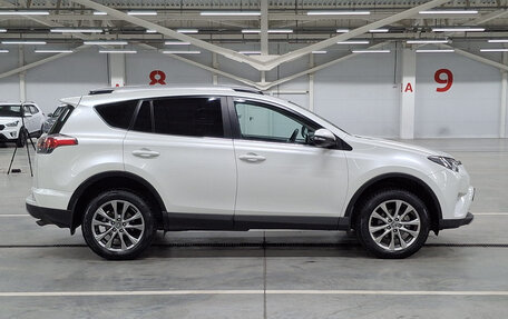 Toyota RAV4, 2017 год, 2 160 000 рублей, 5 фотография