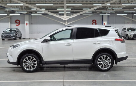 Toyota RAV4, 2017 год, 2 160 000 рублей, 10 фотография