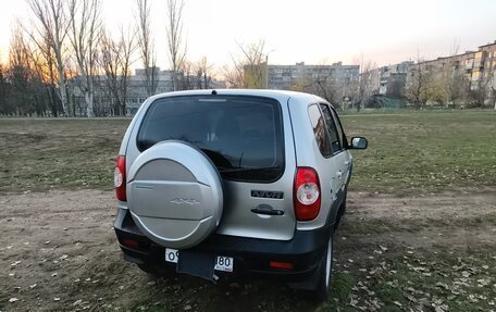 Chevrolet Niva I рестайлинг, 2011 год, 720 000 рублей, 8 фотография