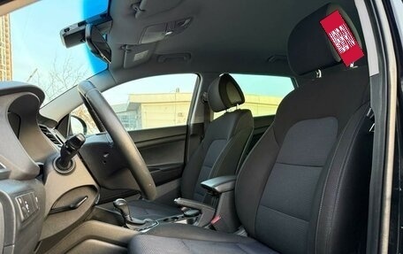 Hyundai Tucson III, 2017 год, 1 900 000 рублей, 10 фотография