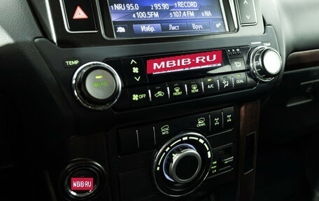 Toyota Land Cruiser Prado 150 рестайлинг 2, 2015 год, 2 689 898 рублей, 16 фотография