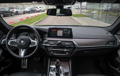 BMW 5 серия, 2018 год, 3 790 000 рублей, 10 фотография