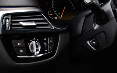 BMW 5 серия, 2018 год, 3 790 000 рублей, 15 фотография