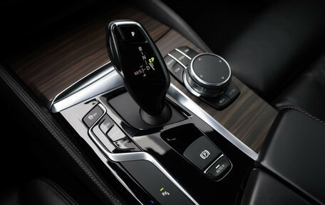 BMW 5 серия, 2018 год, 3 790 000 рублей, 19 фотография