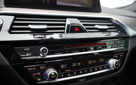 BMW 5 серия, 2018 год, 3 790 000 рублей, 18 фотография