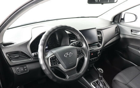 Hyundai Solaris II рестайлинг, 2021 год, 1 799 000 рублей, 9 фотография