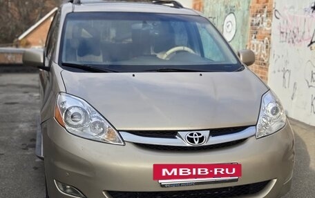 Toyota Sienna II рестайлинг, 2008 год, 1 450 000 рублей, 3 фотография