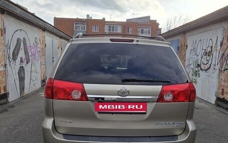 Toyota Sienna II рестайлинг, 2008 год, 1 450 000 рублей, 4 фотография