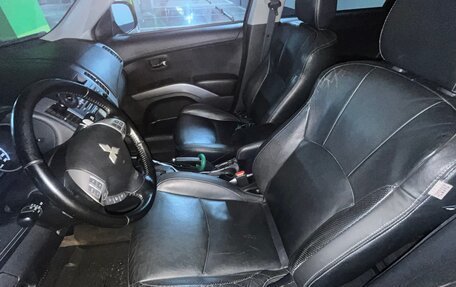 Mitsubishi Outlander III рестайлинг 3, 2012 год, 1 300 000 рублей, 3 фотография