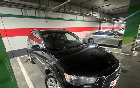 Mitsubishi Outlander III рестайлинг 3, 2012 год, 1 300 000 рублей, 13 фотография